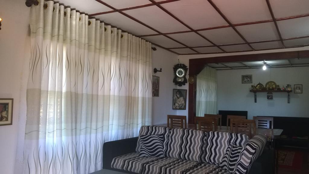 Srihelyes Inn Nuwara Eliya Exterior photo