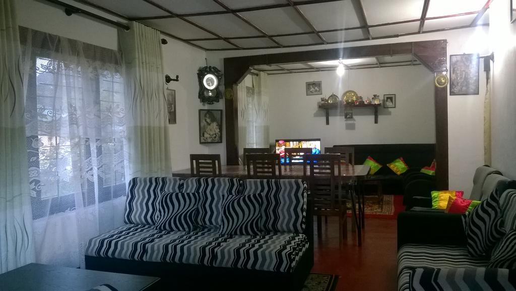 Srihelyes Inn Nuwara Eliya Exterior photo